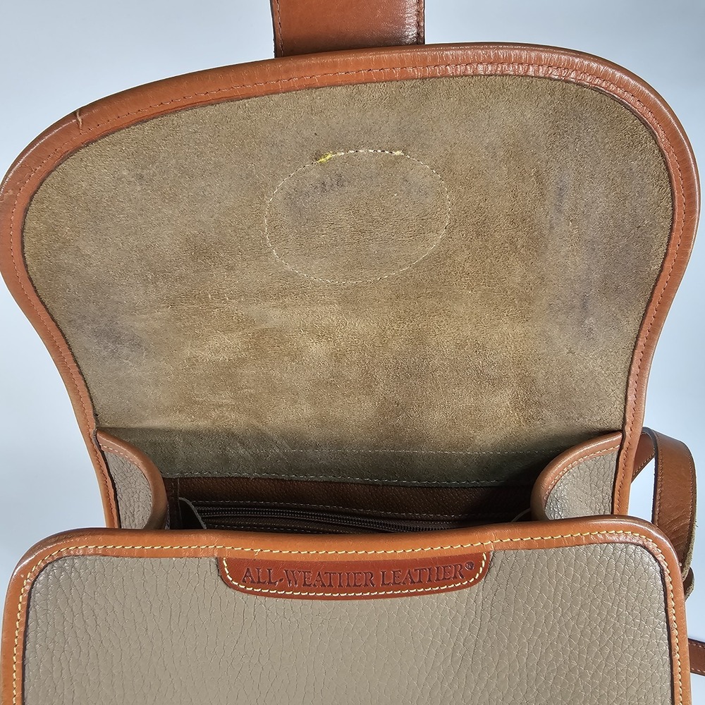 Vtg 90's Dooney & Bourke All Weather Leather Crossbody Bag Essex Flap Tan USA - Picture 13 of 16